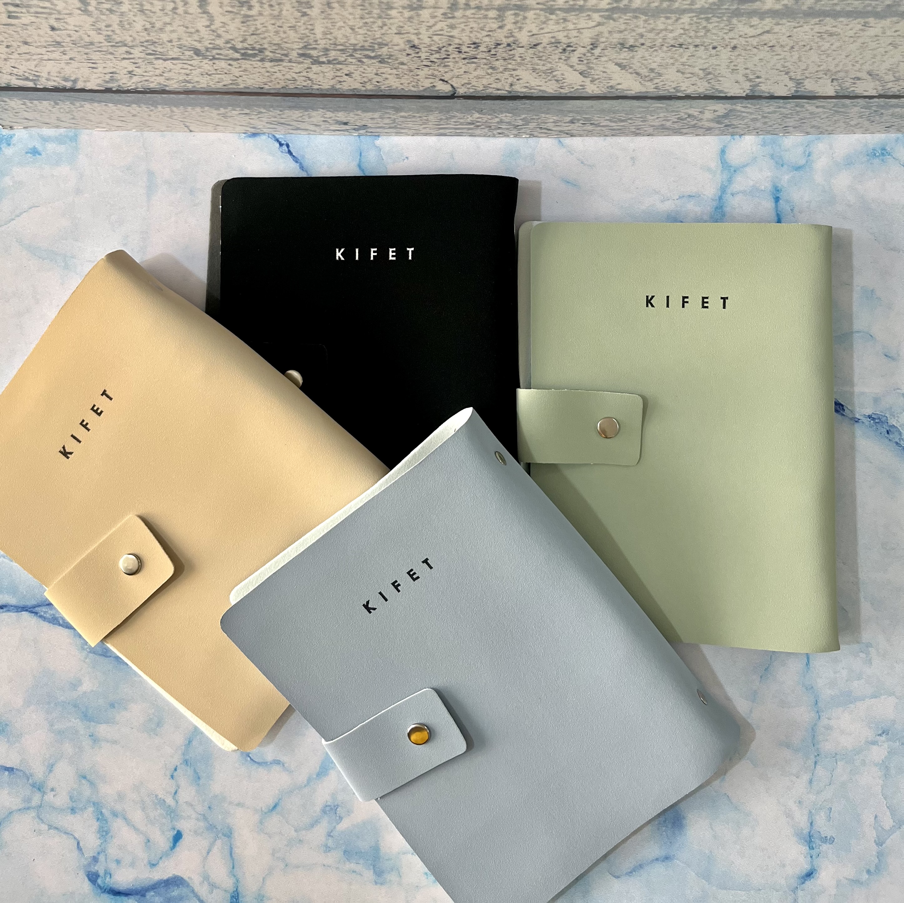 کلاسور مینیمال پاستلی